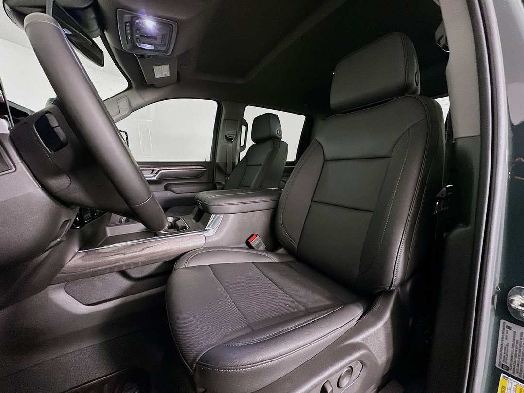 2025 Chevrolet Silverado 2500Hd LTZ - Image 23