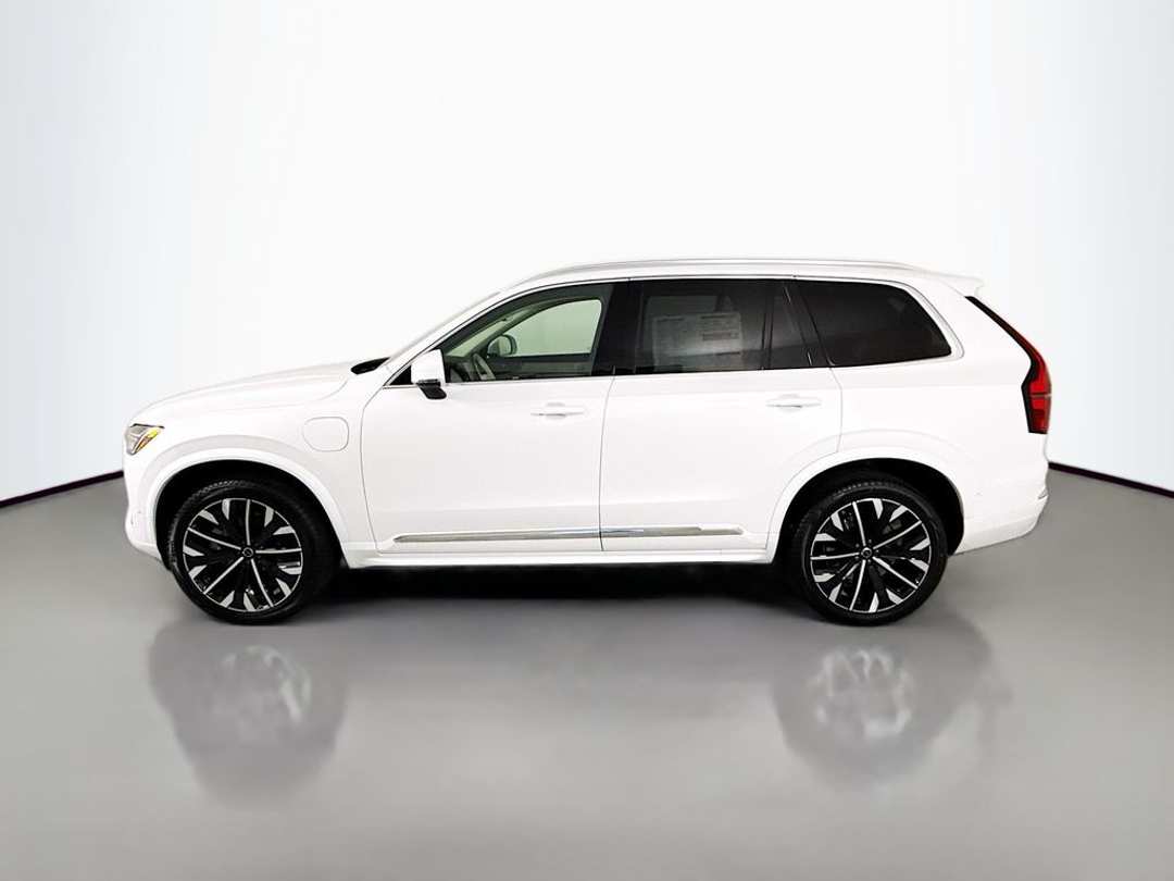 2026 Volvo Xc90 T8 Ultra - Image 2
