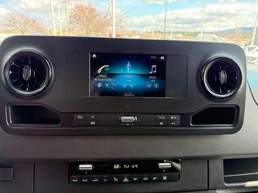 2024 Mercedes-Benz Sprinter 2500 Passenger 170 WB - Image 32