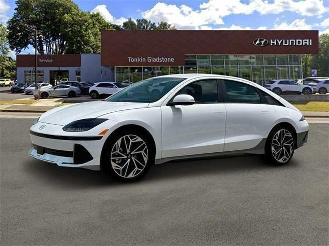 2025 Hyundai Ioniq 6 SEL - Image 2