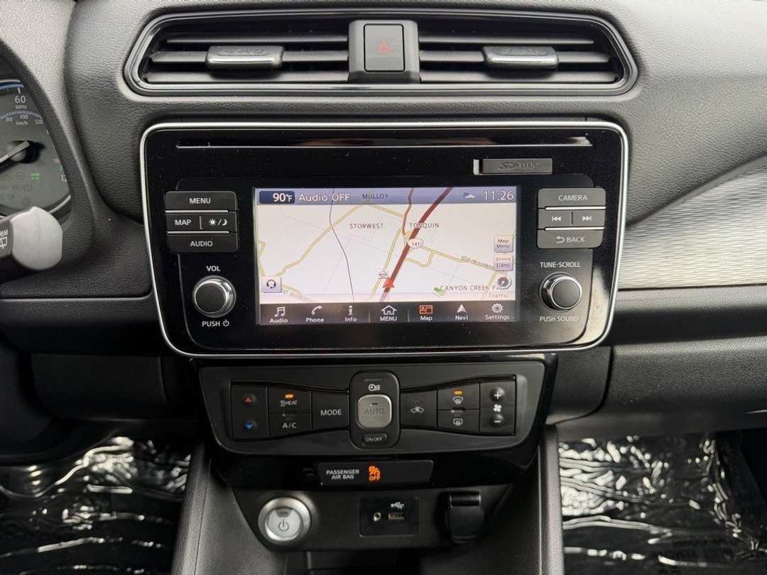 2019 Nissan LEAF SV - Image 20