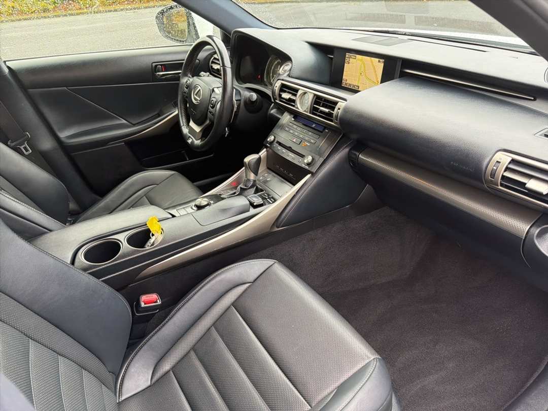 2015 Lexus Is 250 - Image 26