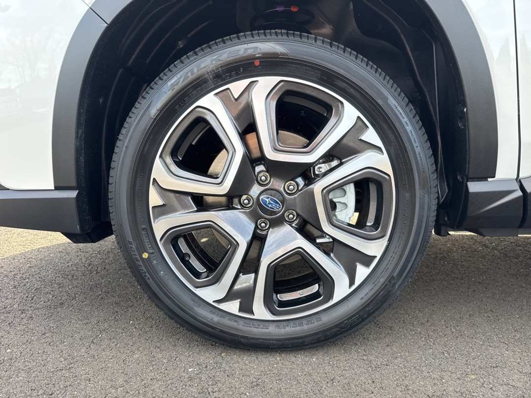 2026 Subaru Ascent Limited - Image 9