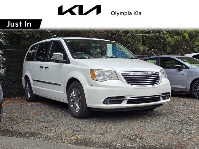 2011 Chrysler Town & Country Limited