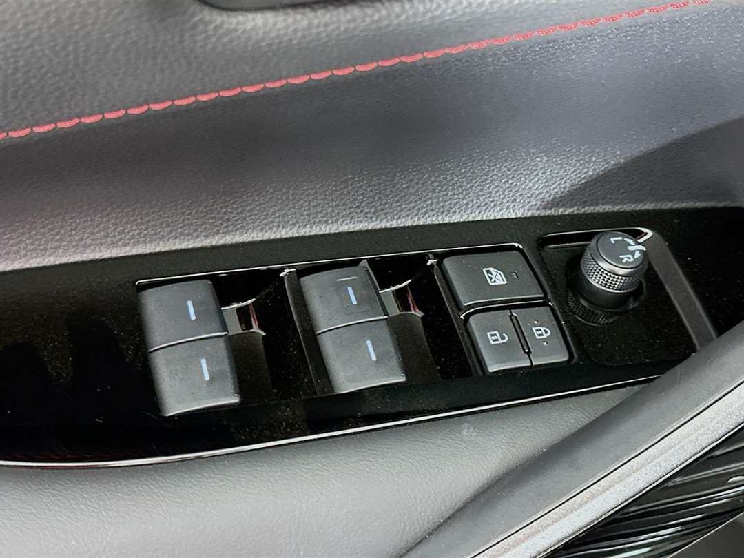 2025 Toyota Gr Corolla Premium - Image 19