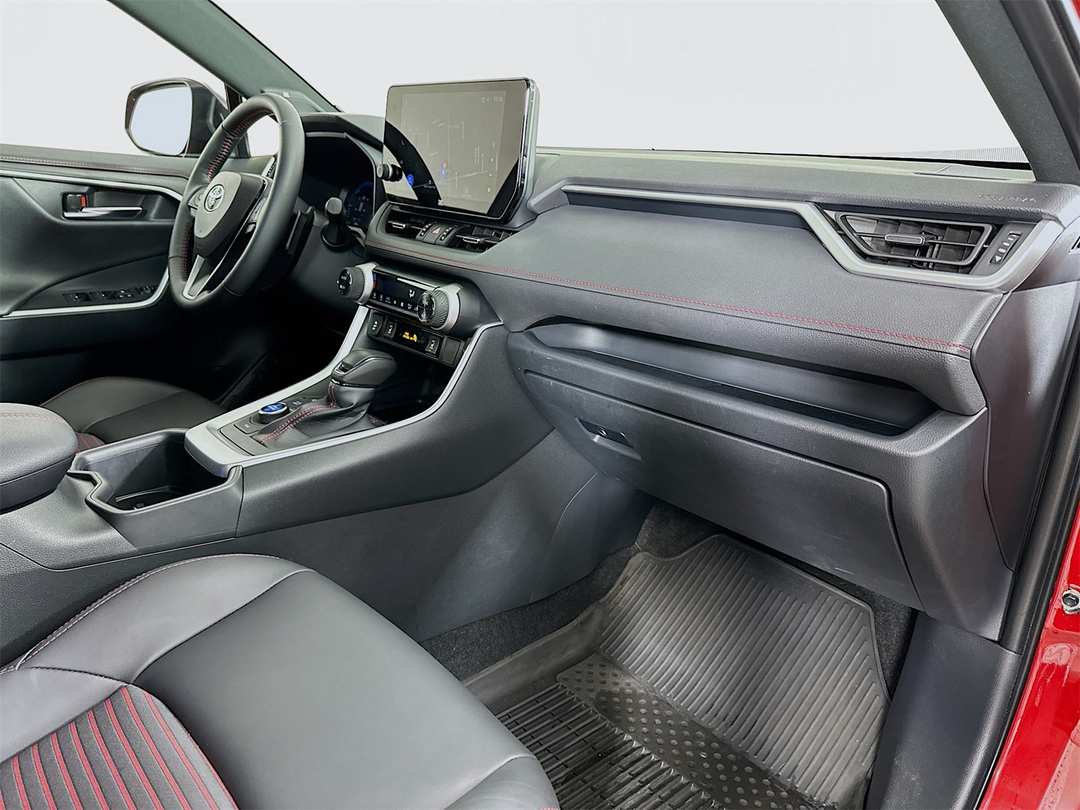 2025 Toyota Rav4 XSE - Image 31