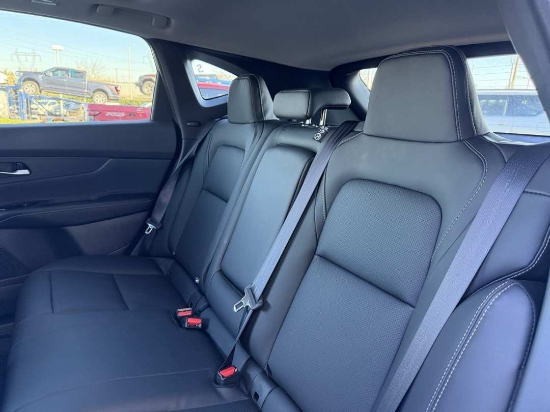 2026 Nissan Murano SL - Image 30