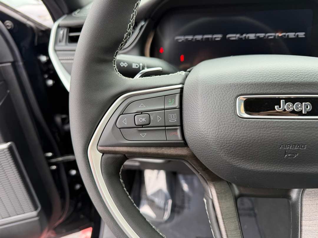 2026 Jeep Grand Cherokee Limited - Image 18