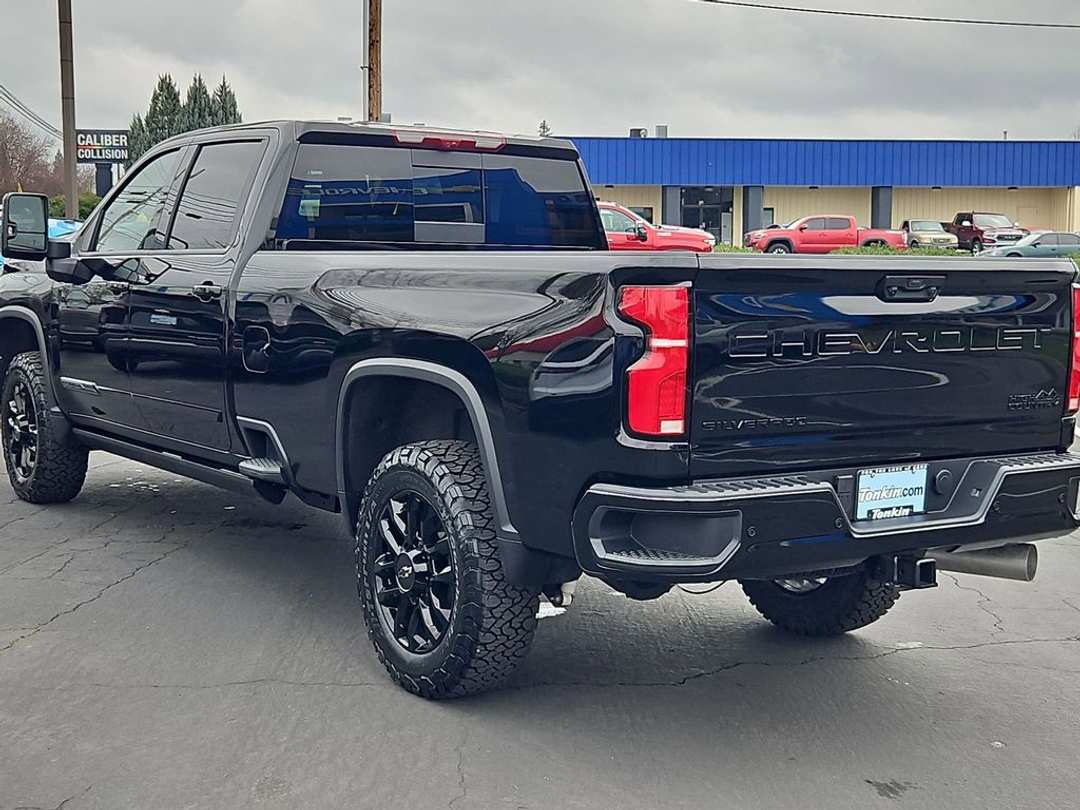 2026 Chevrolet Silverado 3500Hd High Country - Image 4