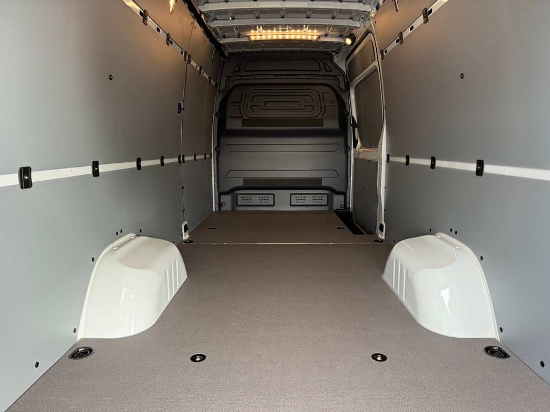 2024 Mercedes-Benz Sprinter 3500 Cargo 170 WB - Image 11