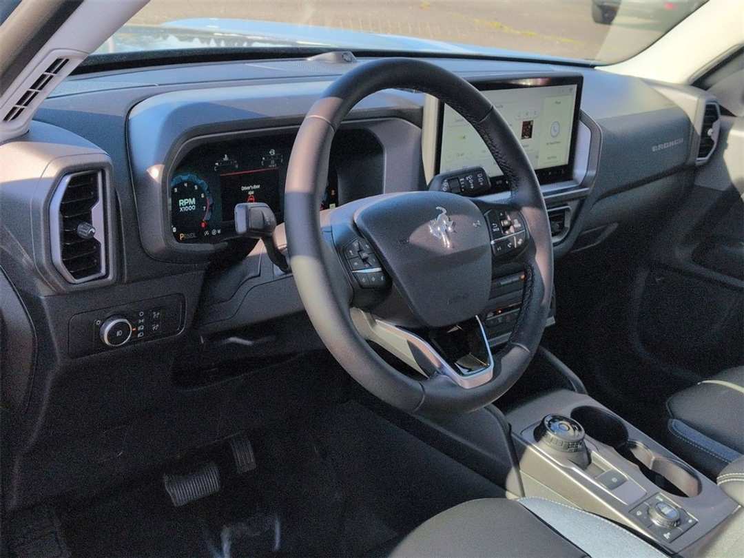 2026 Ford Bronco Sport Outer Banks - Image 12