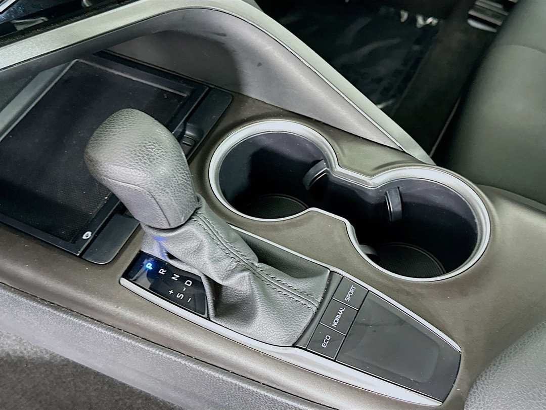 2024 Toyota Camry LE - Image 18
