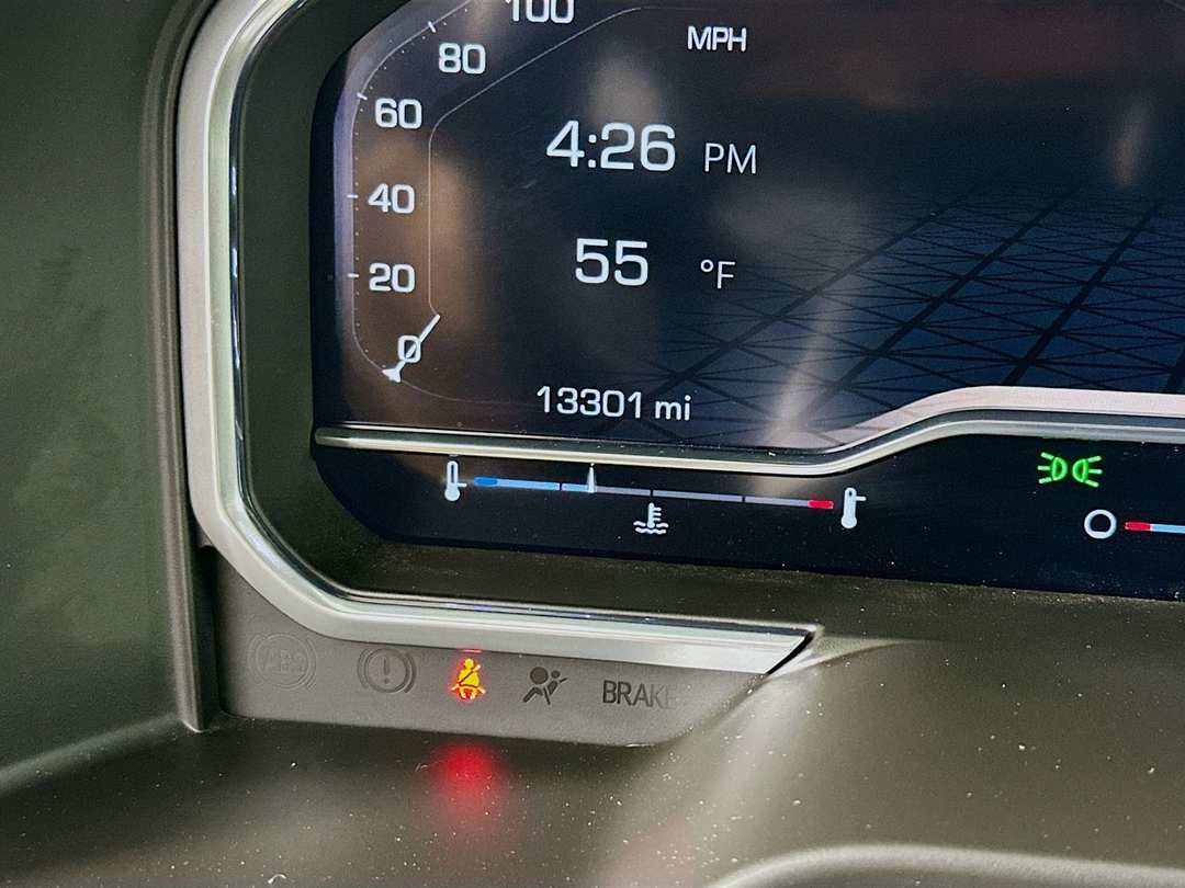 2024 GMC Sierra 1500 Denali - Image 13