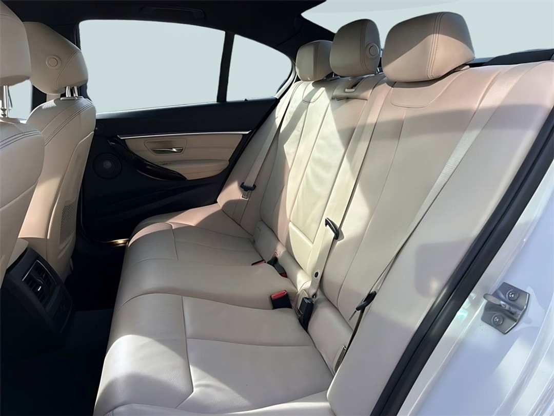 2016 BMW 3 Series 328i - Image 10