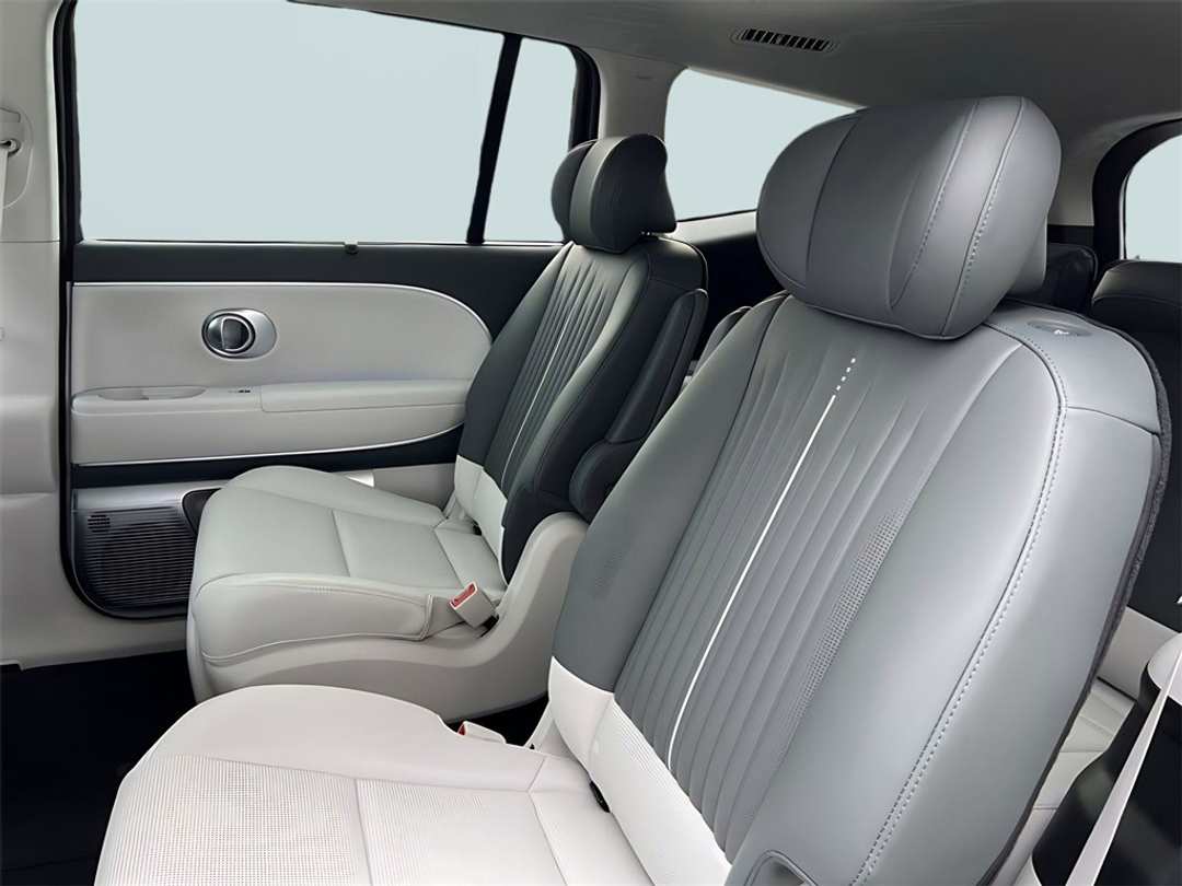 2026 Hyundai Ioniq 9 Performance Calligraphy - Image 29