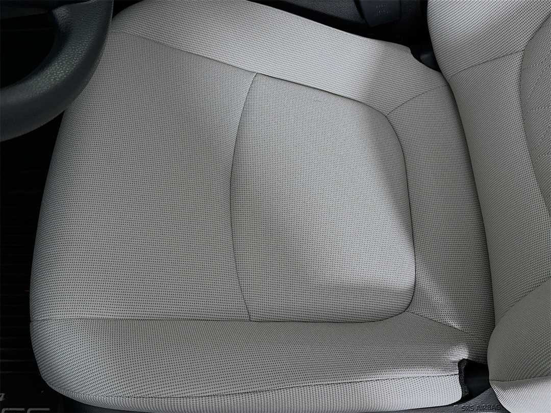 2026 Toyota Corolla Cross L - Image 19