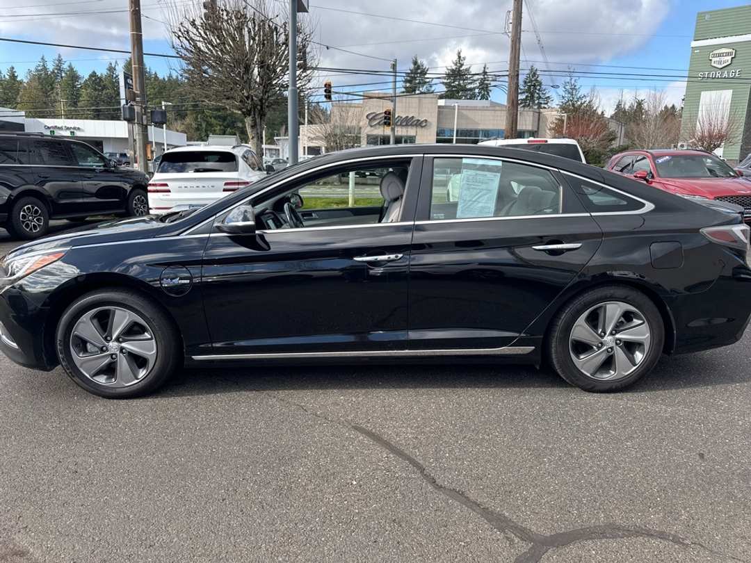 2016 Hyundai Sonata Base - Image 4