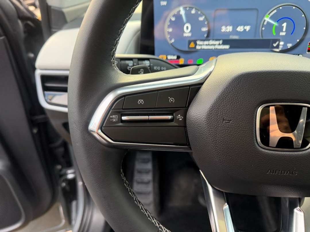 2026 Honda Prologue Touring - Image 17