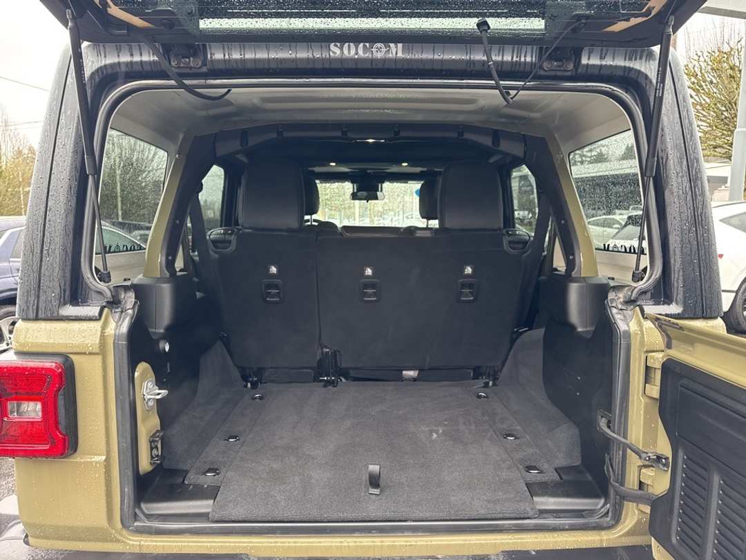 2025 Jeep Wrangler Rubicon - Image 14