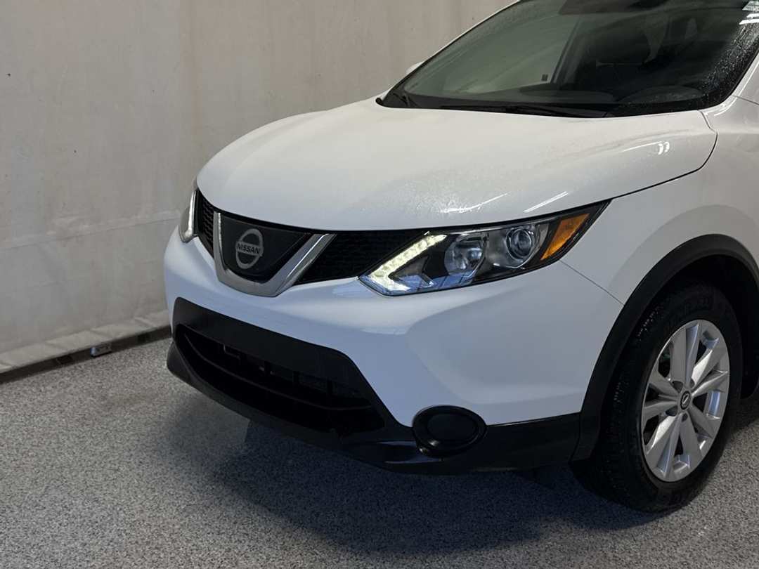 2019 Nissan Qashqai S - Image 3