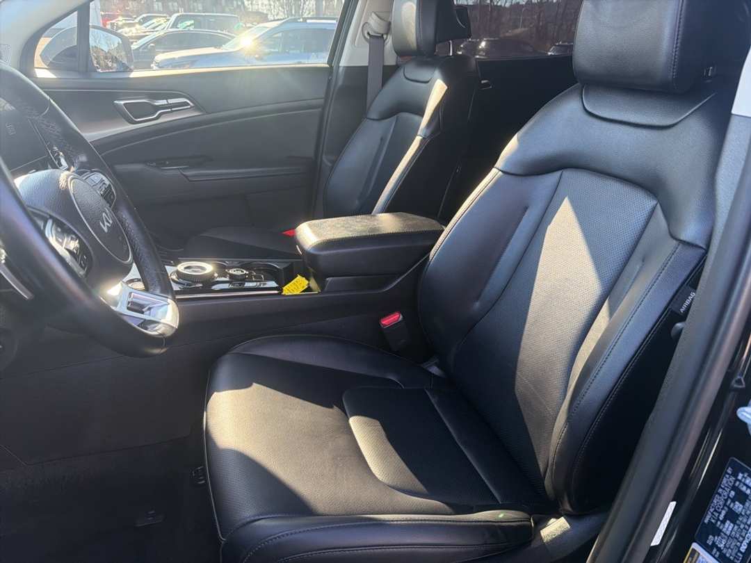 2024 Kia Sportage EX - Image 13