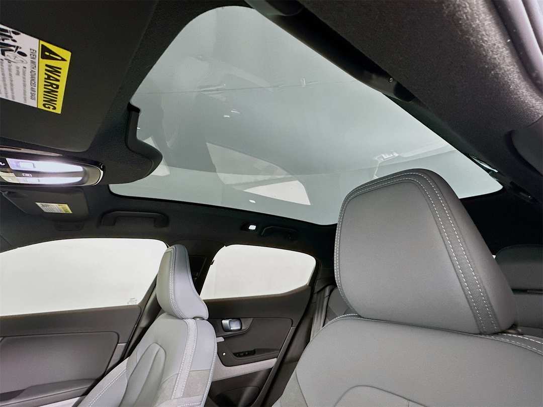 2023 Polestar 2 Long Range Dual Motor - Image 23