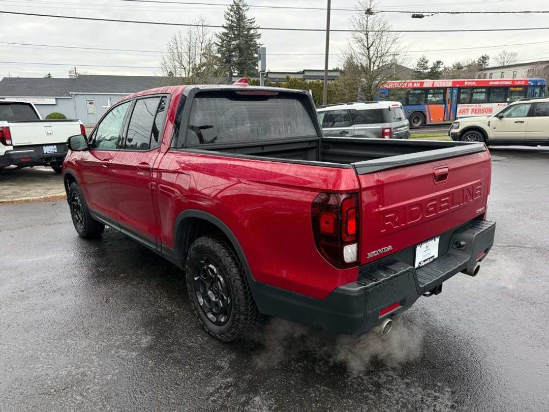 2025 Honda Ridgeline Sport - Image 8
