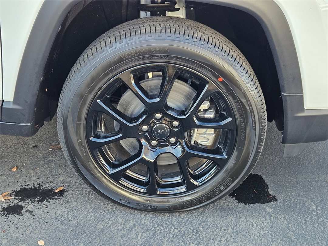 2026 Jeep Compass Latitude - Image 38