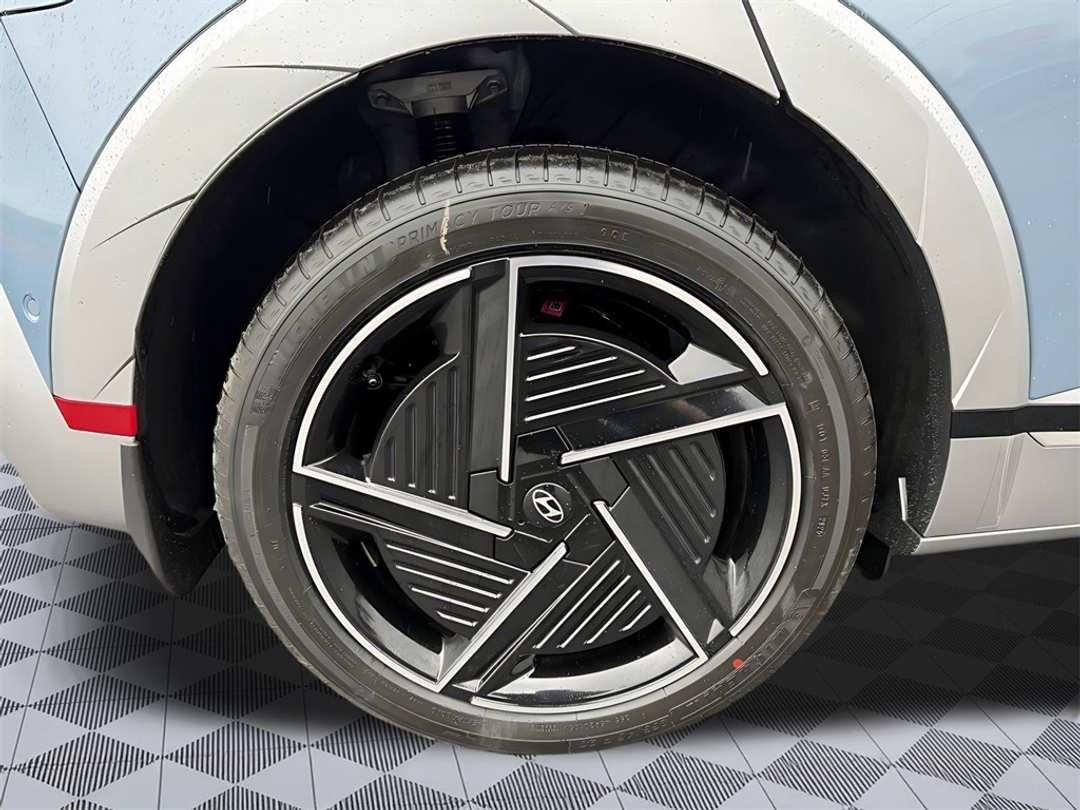 2026 Hyundai Ioniq 5 Limited - Image 9