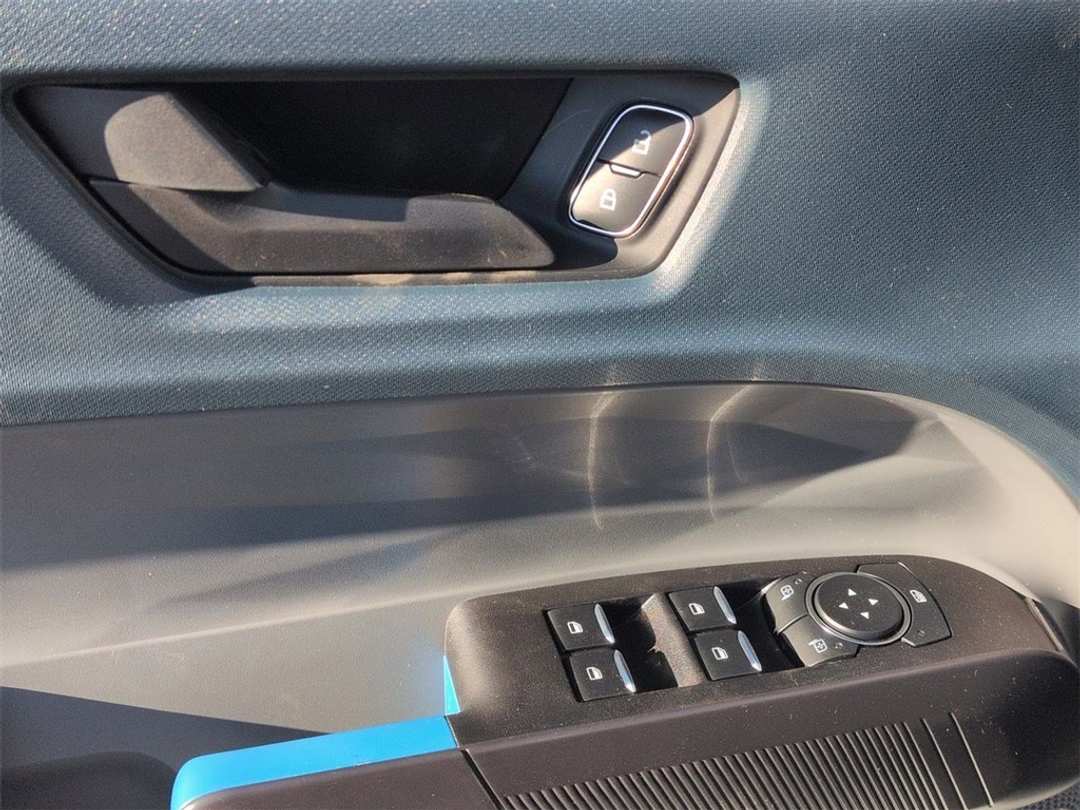 2026 Ford Maverick Lobo Standard - Image 10