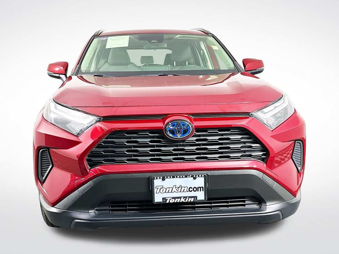 2024 Toyota Rav4 XLE - Image 2