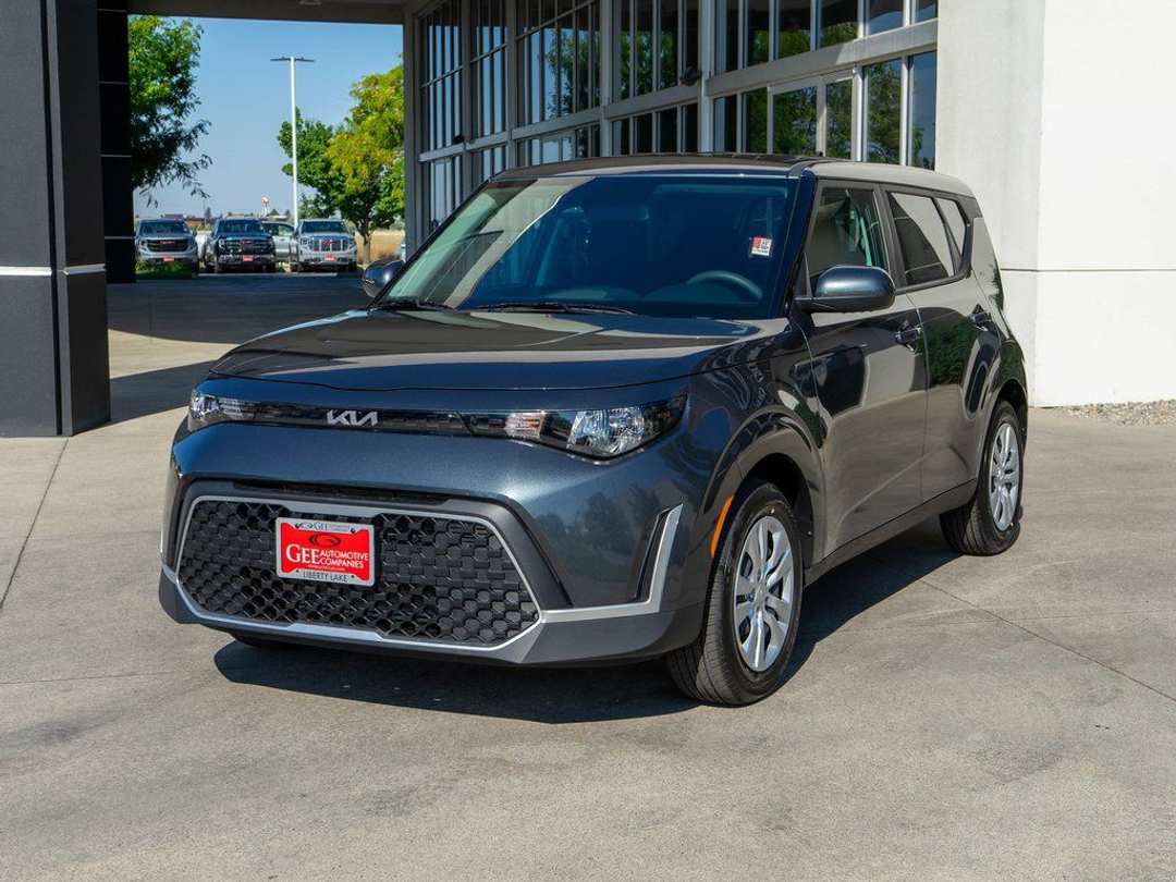 2025 Kia Soul LX - Image 3