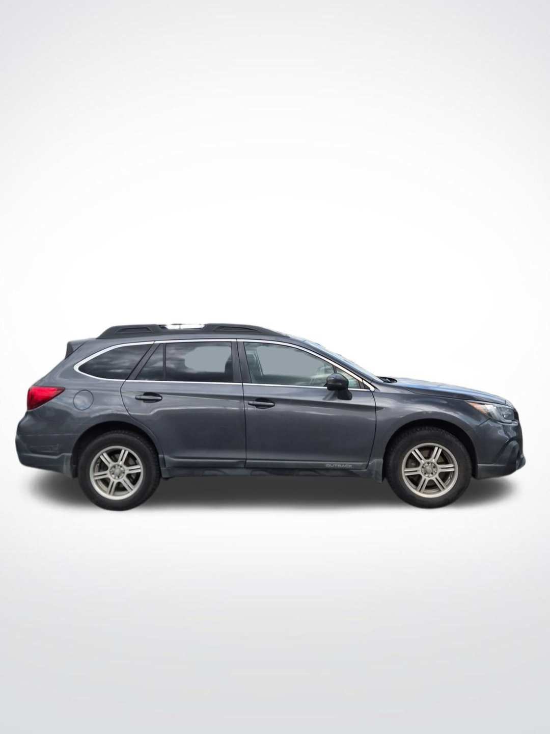 2018 Subaru Outback 2.5i - Image 3