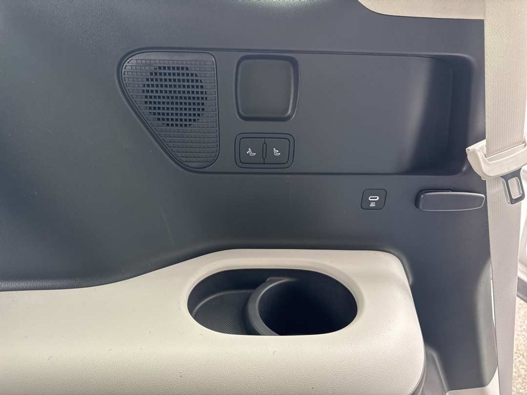 2026 Hyundai Ioniq 9 Performance Limited - Image 46