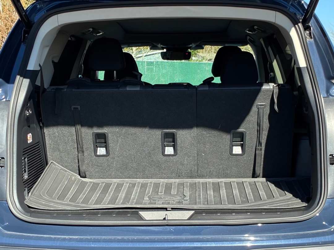 2023 Subaru Ascent Onyx Edition - Image 25