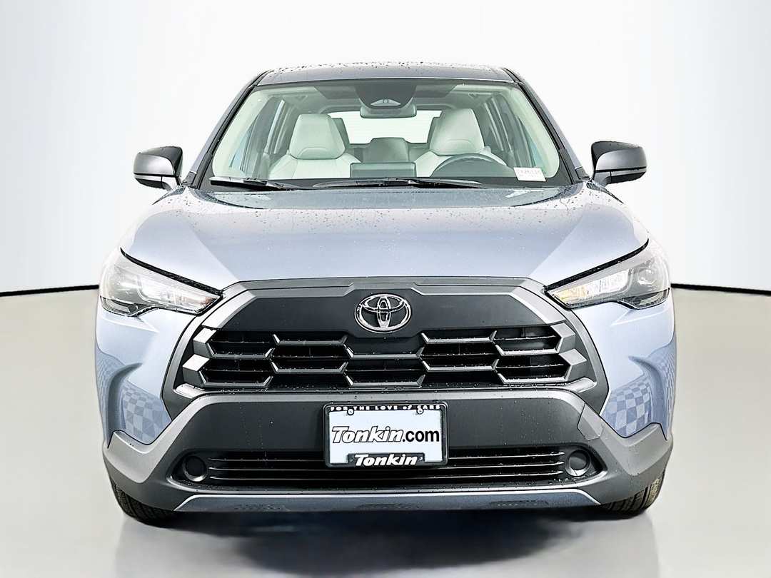 2026 Toyota Corolla Cross L - Image 2