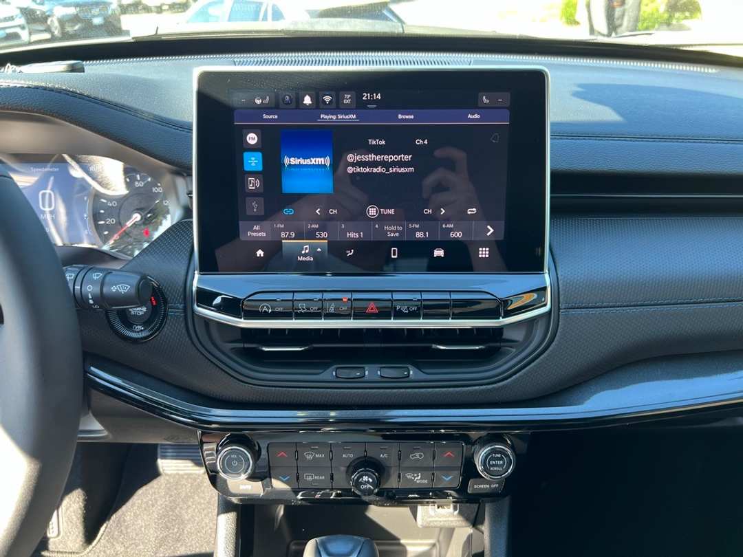 2026 Jeep Compass Limited - Image 19