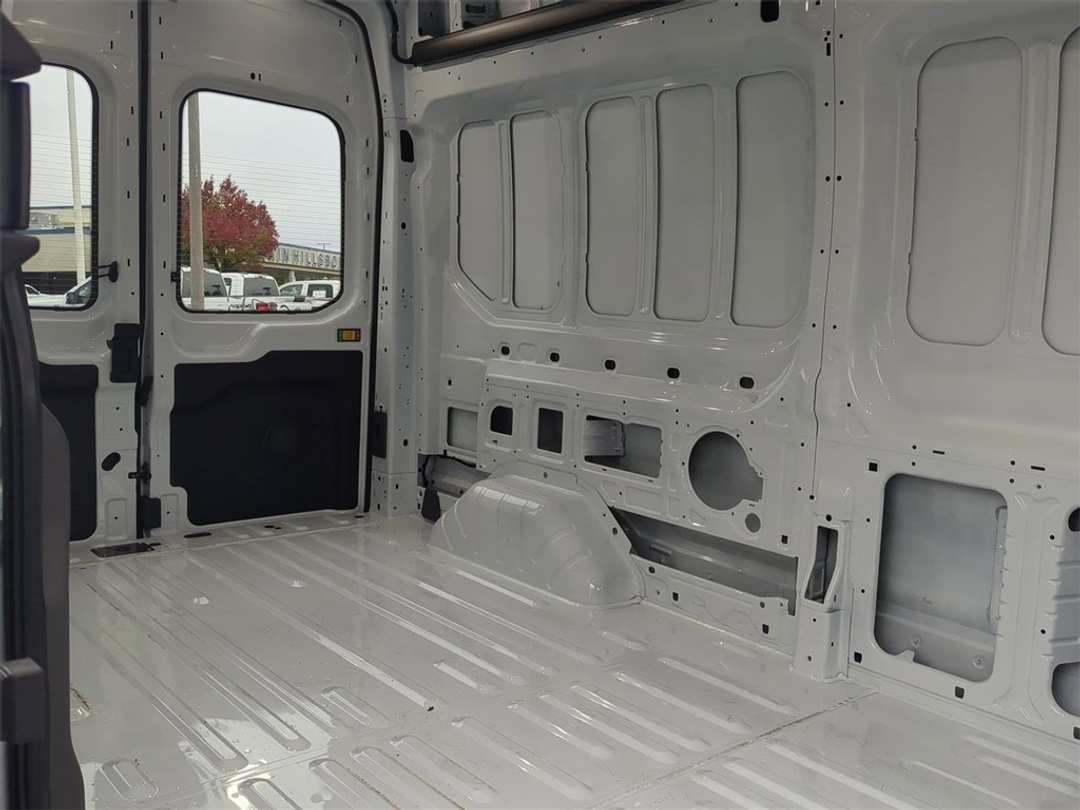 2026 Ford Transit-350 Base - Image 27