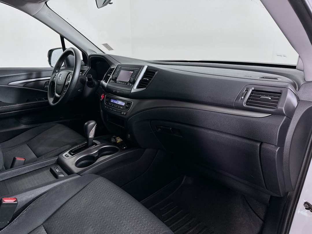 2019 Honda Ridgeline Sport - Image 28