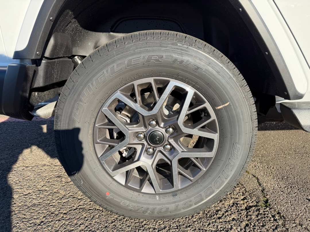 2026 Jeep Wrangler Sahara - Image 10