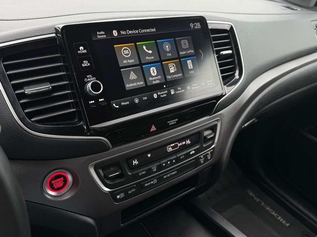 2025 Honda Ridgeline Sport - Image 26