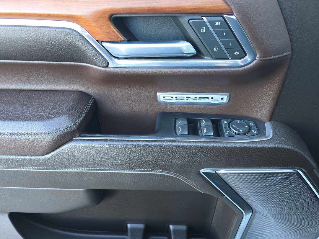 2022 GMC Sierra 1500 Denali - Image 10