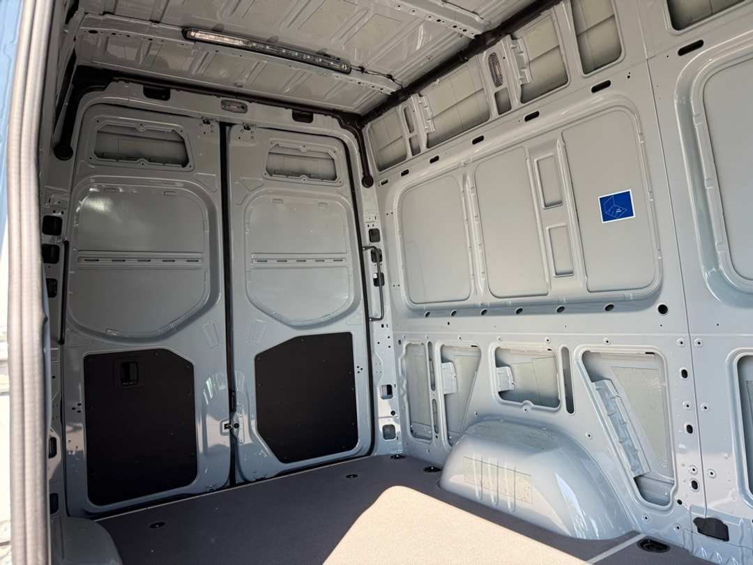2025 Mercedes-Benz Sprinter 2500 Cargo 144 WB - Image 12