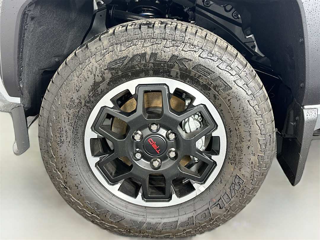 2025 Toyota Tacoma TRD Off Road - Image 32