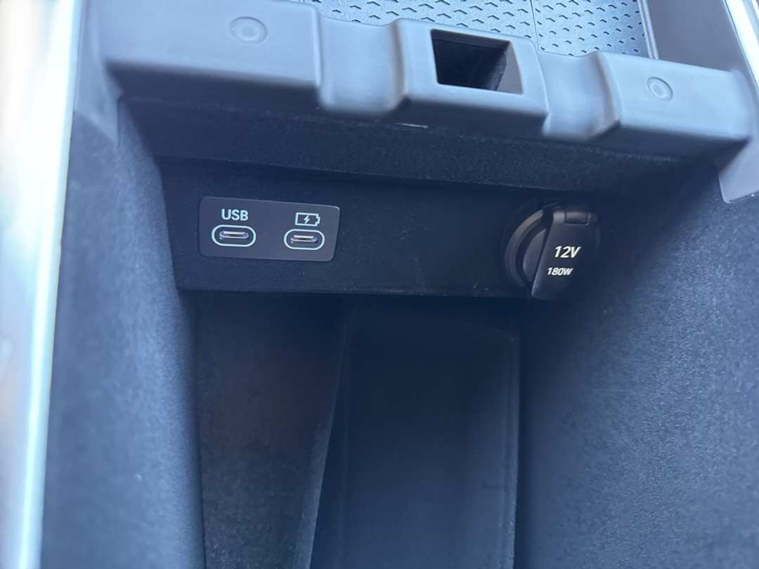 2026 Genesis Electrified Gv70 - Image 32