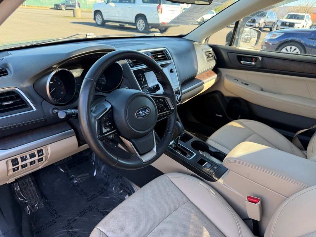 2019 Subaru Outback 3.6R - Image 17