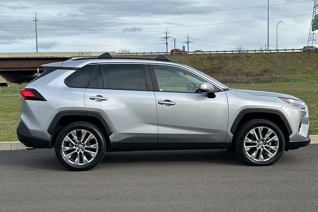 2023 Toyota Rav4 XLE Premium - Image 2
