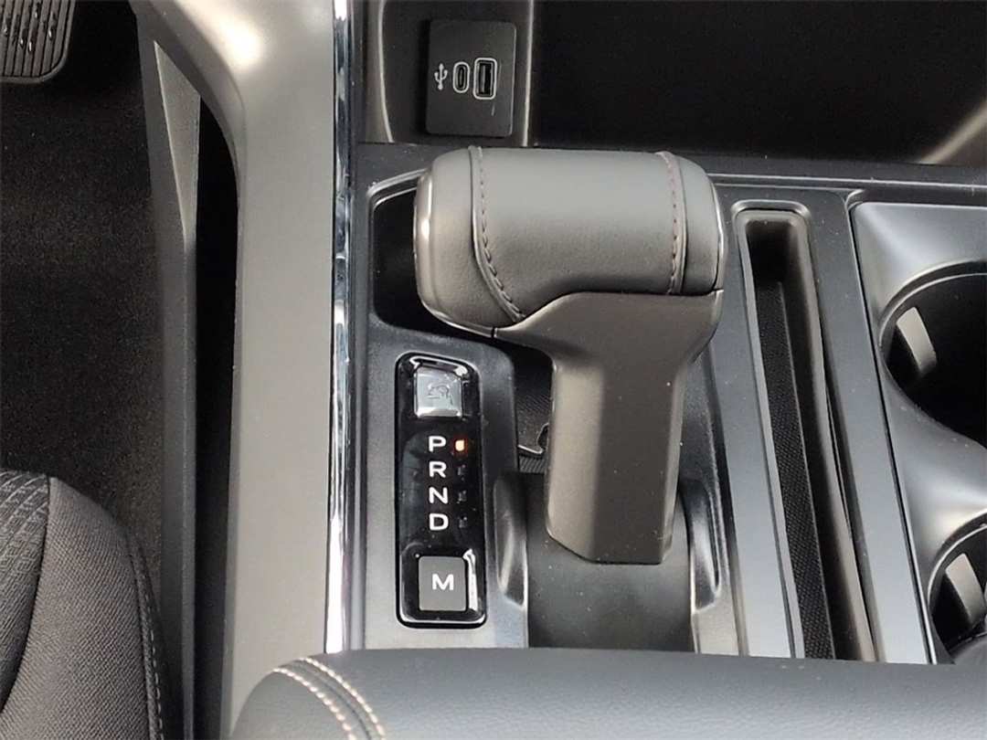 2026 Ford F-150 XLT - Image 17