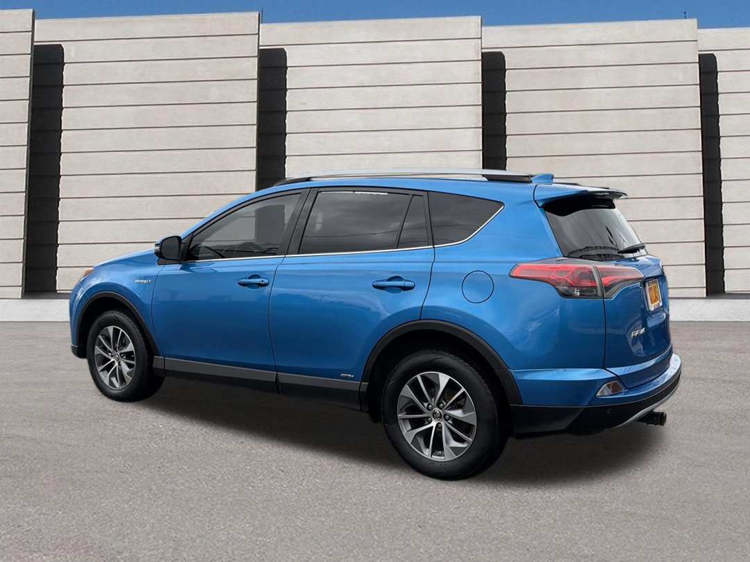 2017 Toyota Rav4 - Image 3