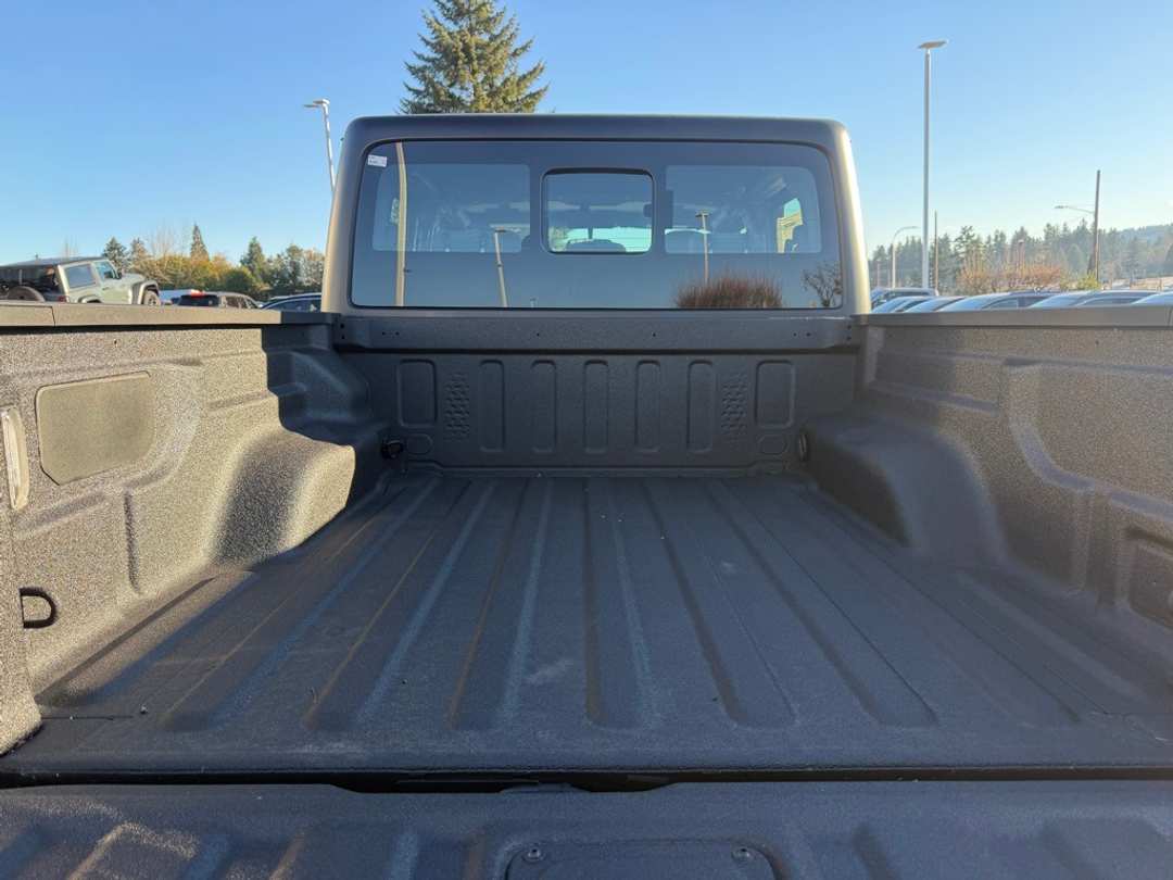 2026 Jeep Gladiator Sport - Image 11